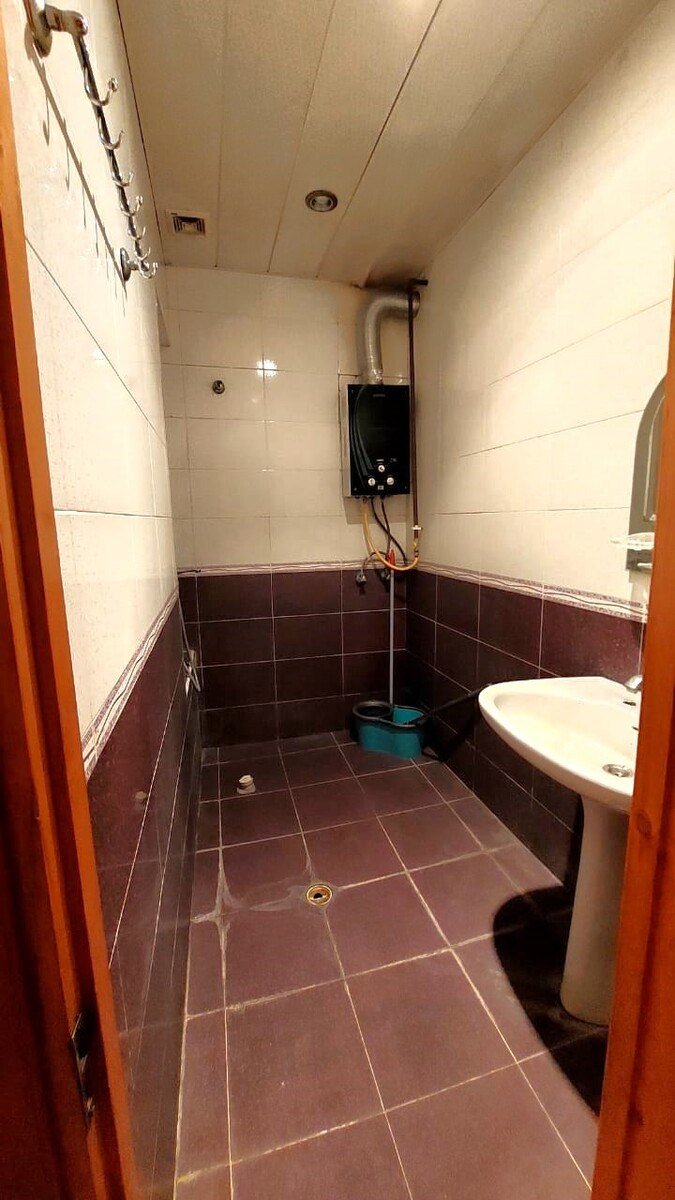 Satılır 2 otaqlı köhnə tikili, 68 m², Azadlıq Prospekti m.-9