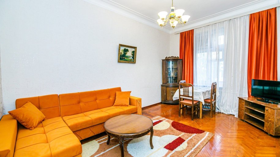 Kirayə verilir 2 otaqlı köhnə tikili, 60 m², 28 May m.-1