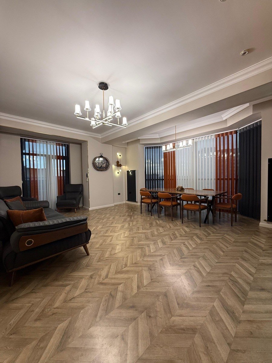 Kirayə verilir 3 otaqlı yeni tikili, 145 m², 8 noyabr-4