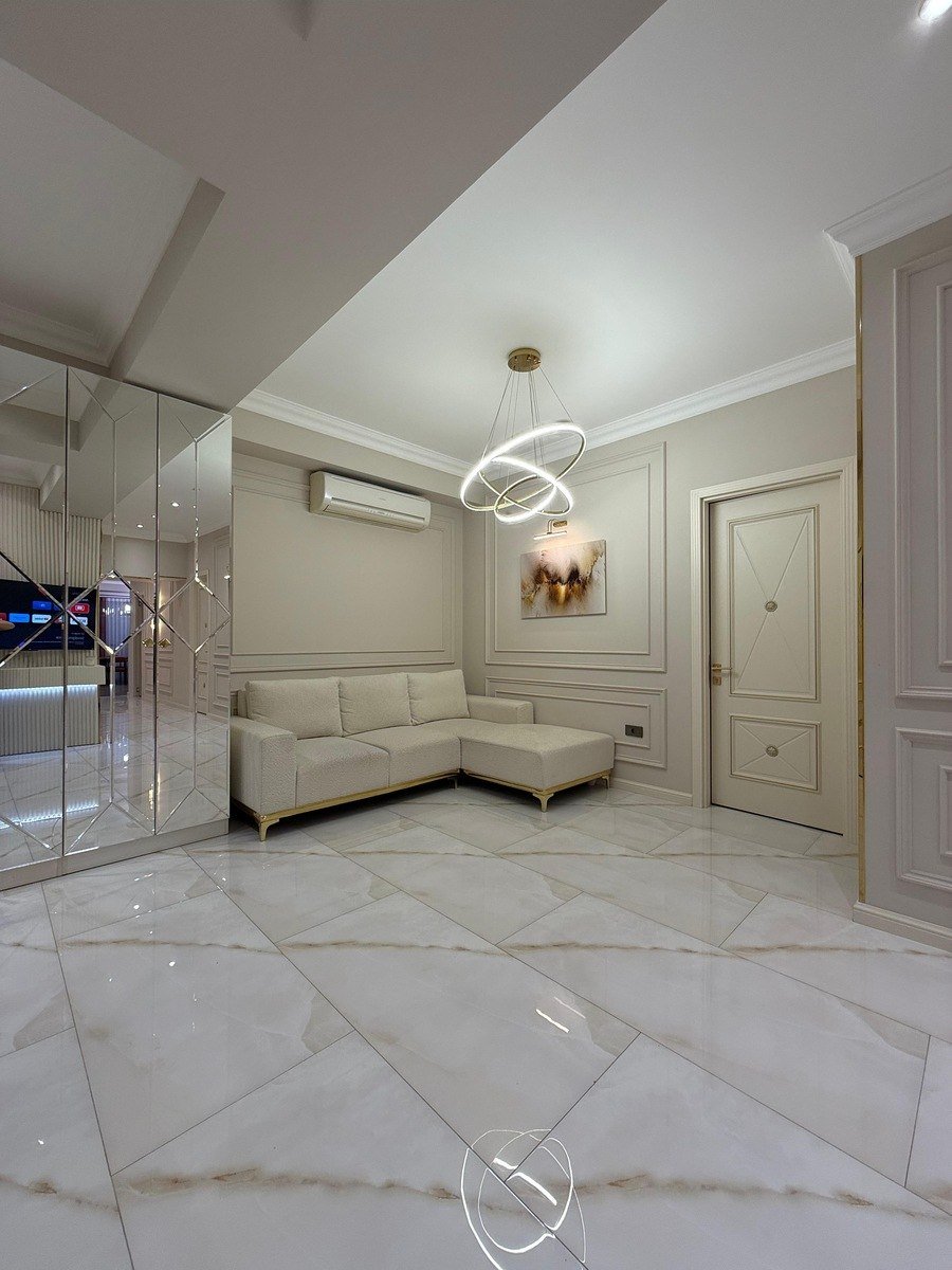 Kirayə verilir 3 otaqlı yeni tikili, 145 m², 8 noyabr-8