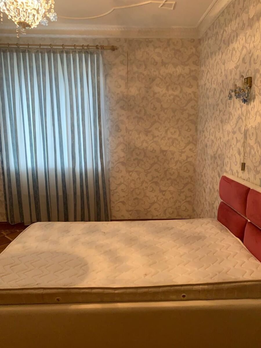 Kirayə verilir 4 otaqlı köhnə tikili, 1000 m², 28 May m.-3