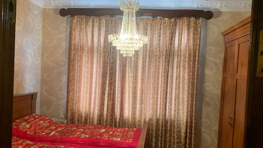 Kirayə verilir 4 otaqlı köhnə tikili, 1000 m², 28 May m.-6