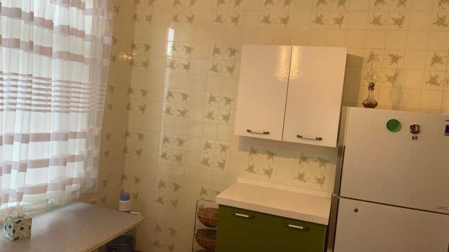 Kirayə verilir 4 otaqlı köhnə tikili, 1000 m², 28 May m.-7