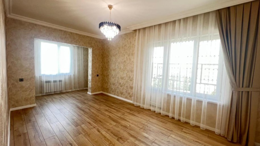 Satılır 2 otaqlı köhnə tikili, 75 m², Azadlıq Prospekti m.-1