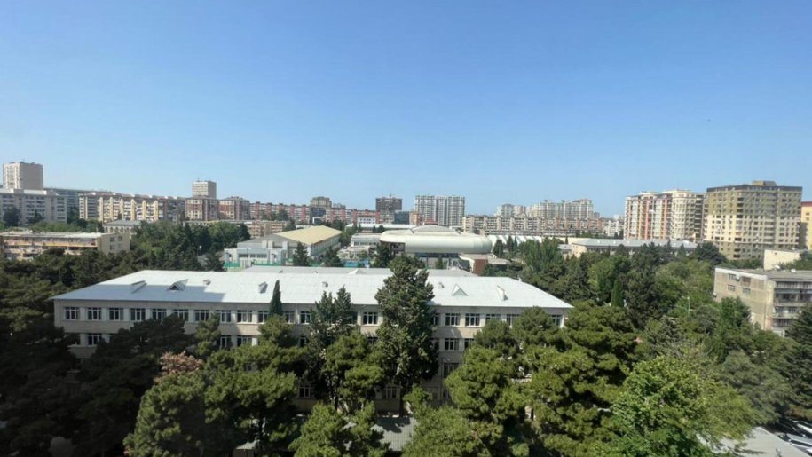 Satılır 2 otaqlı köhnə tikili, 75 m², Azadlıq Prospekti m.-3