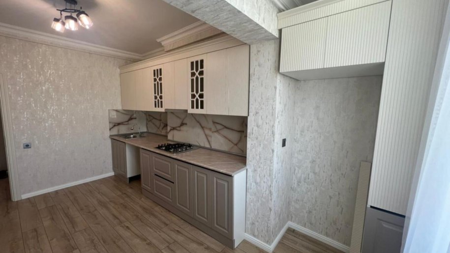 Satılır 2 otaqlı köhnə tikili, 75 m², Azadlıq Prospekti m.-5