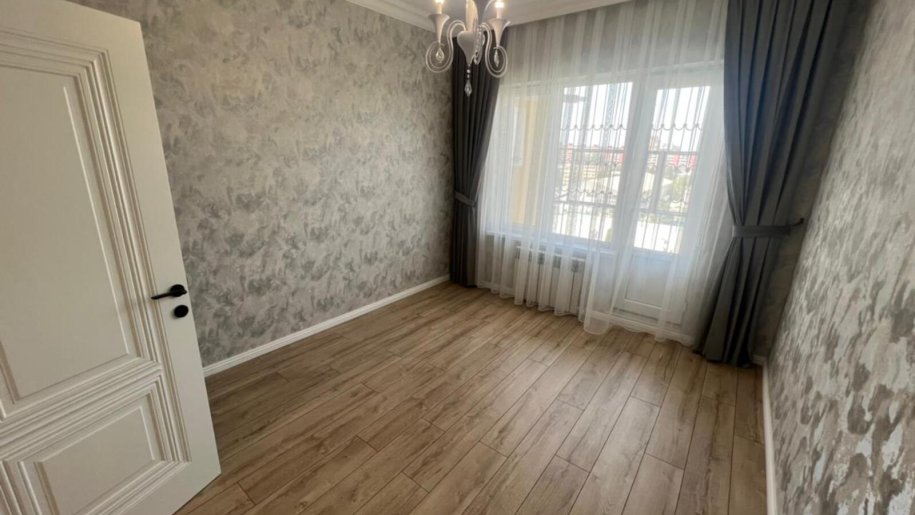 Satılır 2 otaqlı köhnə tikili, 75 m², Azadlıq Prospekti m.-8