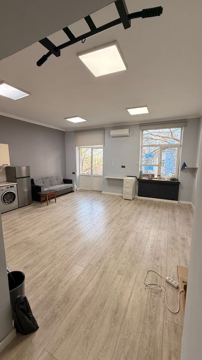 Kirayə verilir 1 otaqlı köhnə tikili, 45 m², Elmlər Akademiyası m.-2