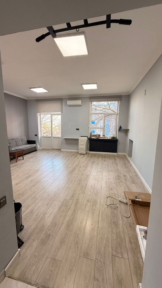 Kirayə verilir 1 otaqlı köhnə tikili, 45 m², Elmlər Akademiyası m.-5