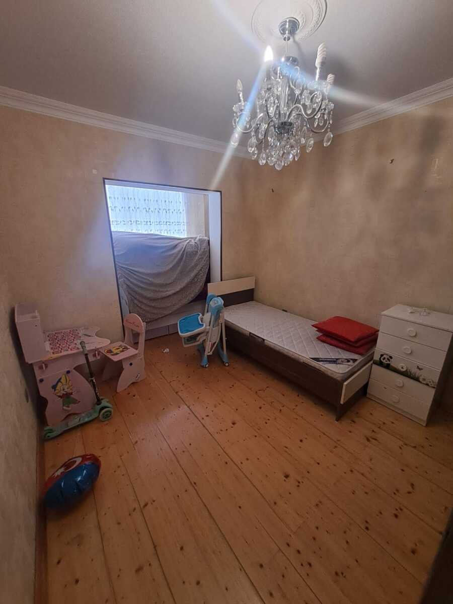 Satılır 4 otaqlı köhnə tikili, 100 m², Suraxanı-7