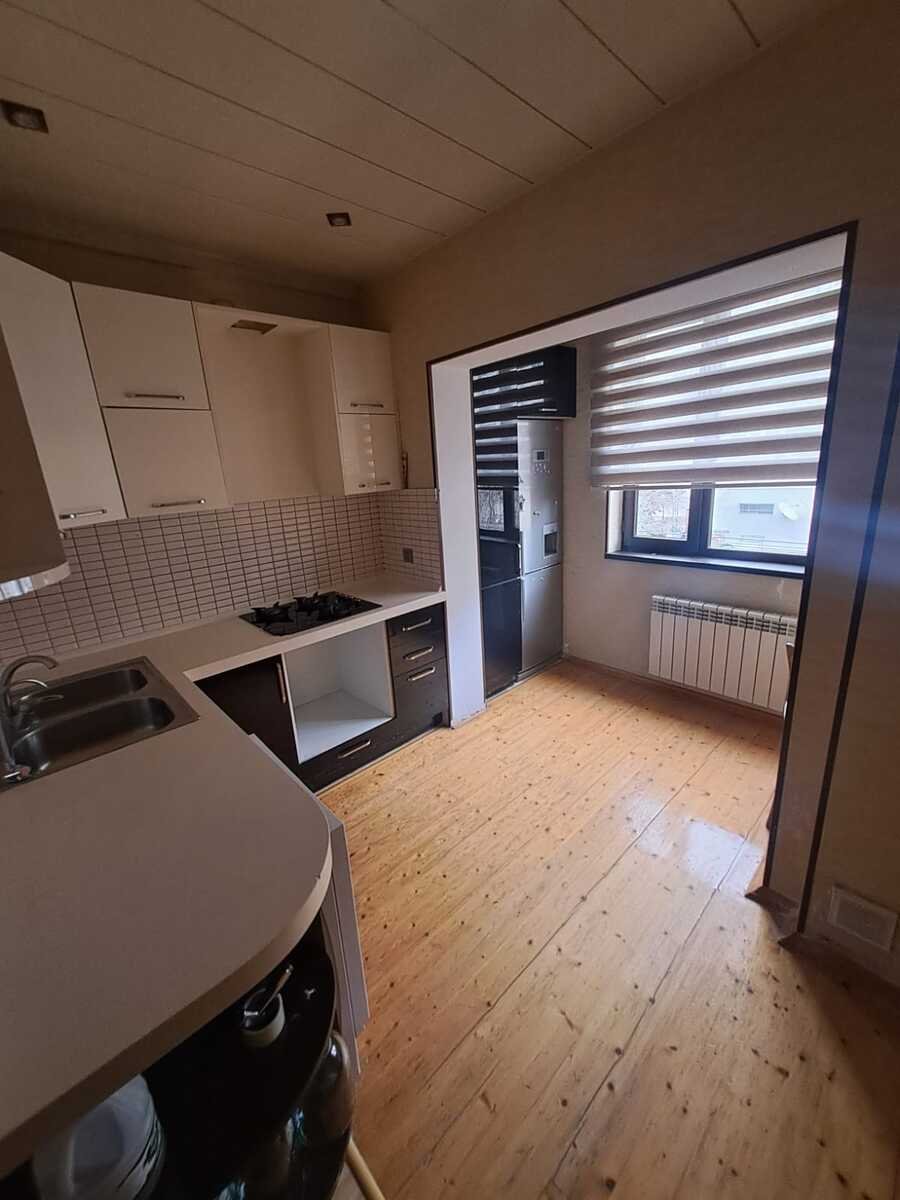 Satılır 4 otaqlı köhnə tikili, 100 m², Suraxanı-9