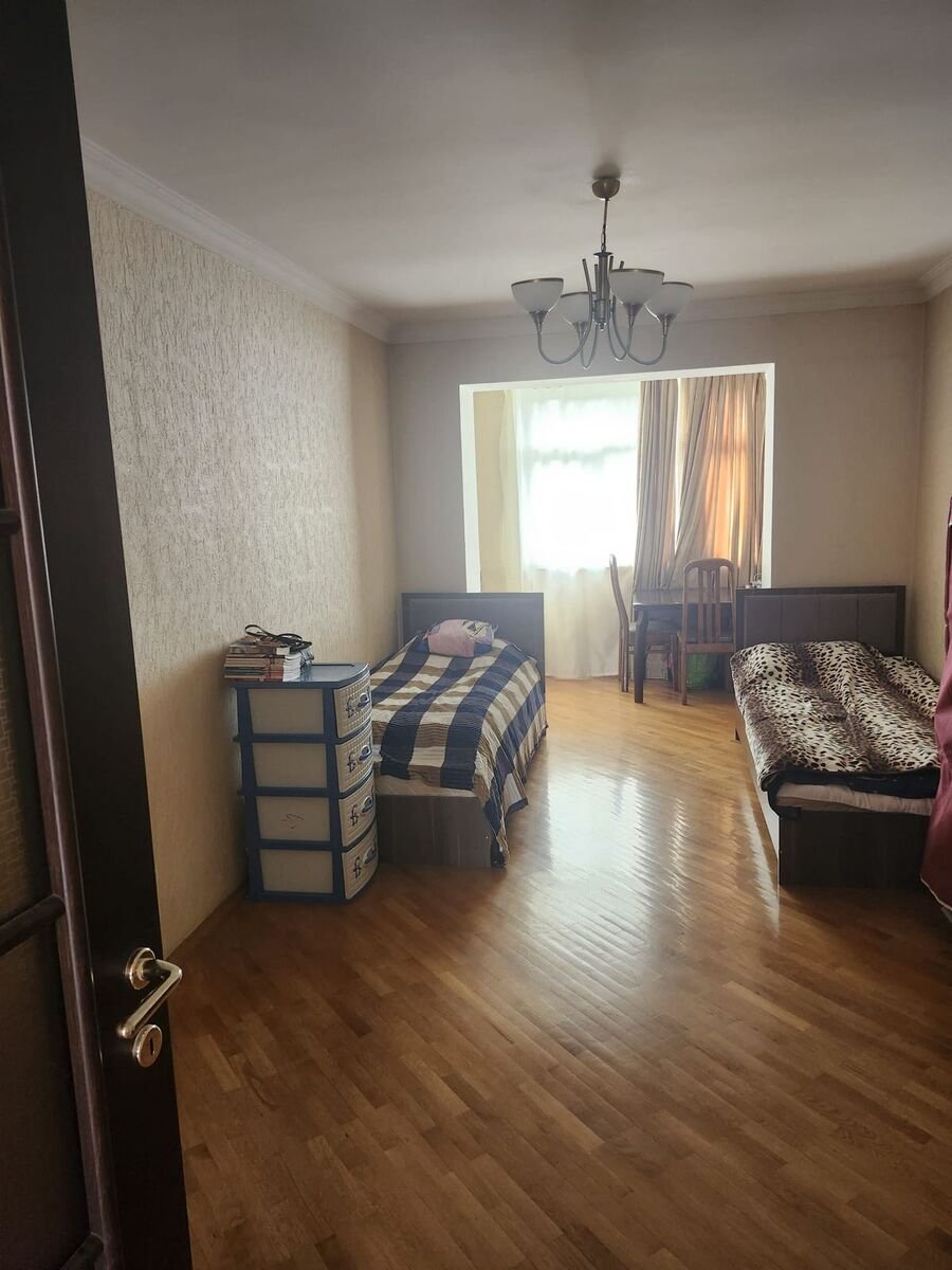 Satılır 3 otaqlı köhnə tikili, 70 m², 28 May m.-1