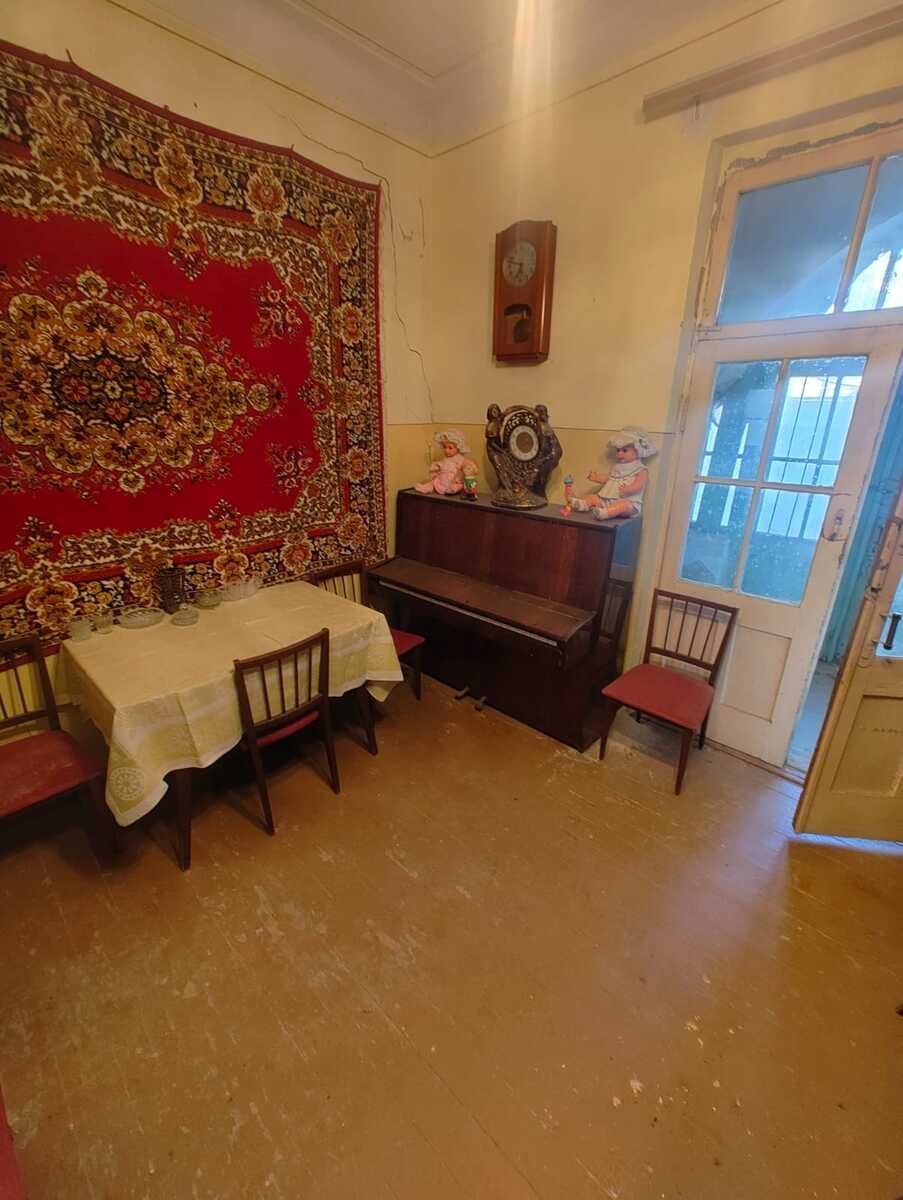 Satılır 3 otaqlı köhnə tikili, 65 m², Azadlıq Prospekti m.-1