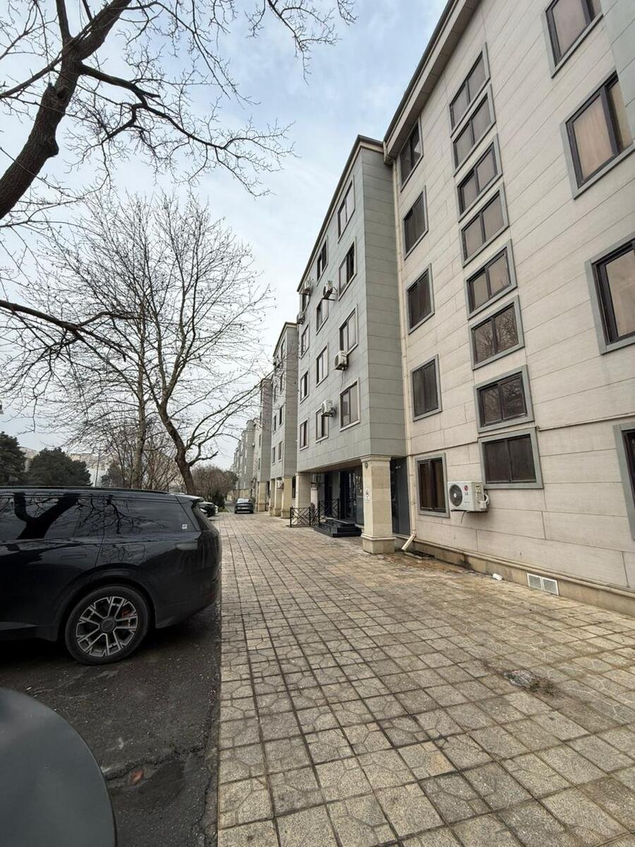 Satılır 3 otaqlı köhnə tikili, 70 m², Elmlər Akademiyası m.-1