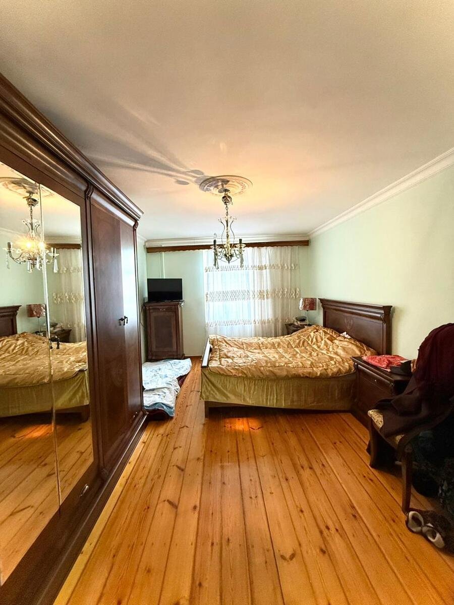 Satılır 3 otaqlı köhnə tikili, 70 m², Elmlər Akademiyası m.-5