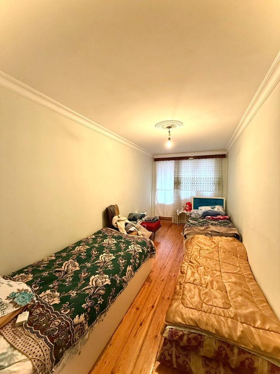 Satılır 3 otaqlı köhnə tikili, 70 m², Elmlər Akademiyası m.-7