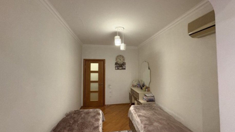 Satılır 4 otaqlı köhnə tikili, 105 m², 28 May m.-10