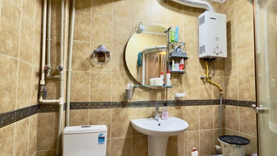 Satılır 4 otaqlı köhnə tikili, 105 m², 28 May m.-14