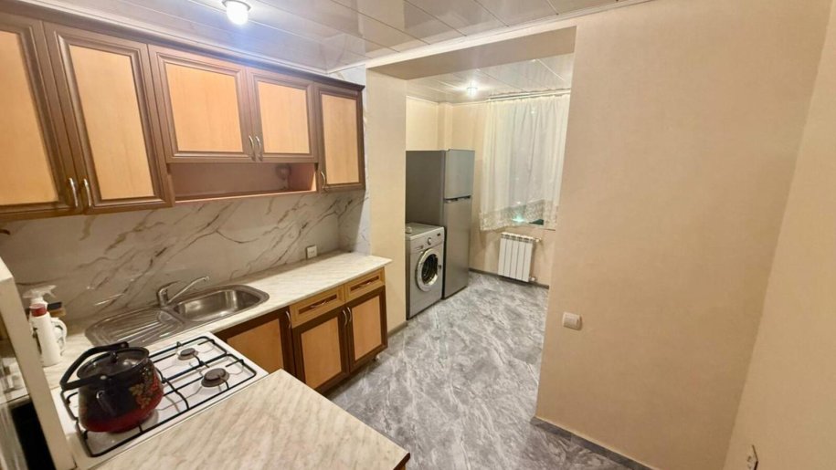 Satılır 2 otaqlı köhnə tikili, 60 m², Elmlər Akademiyası m.-3