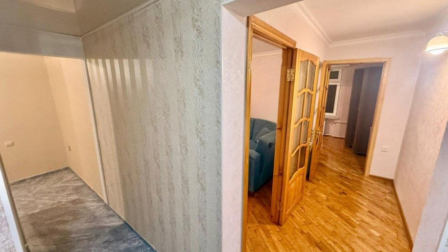 Satılır 2 otaqlı köhnə tikili, 60 m², Elmlər Akademiyası m.-5