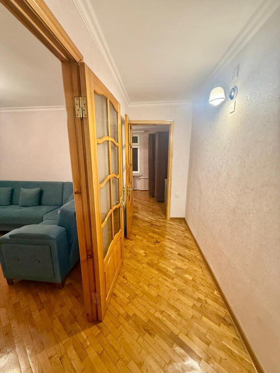 Satılır 2 otaqlı köhnə tikili, 60 m², Elmlər Akademiyası m.-6