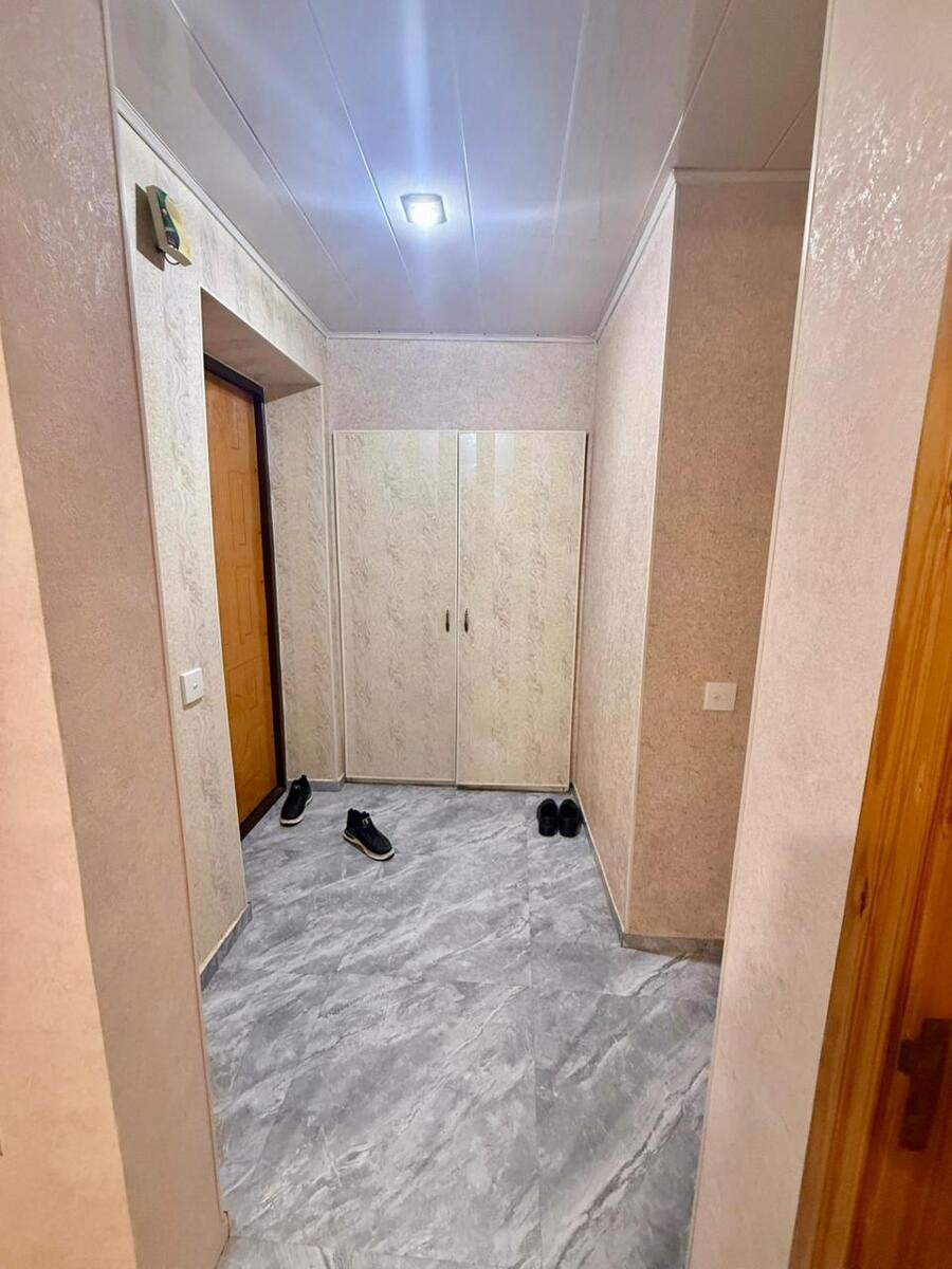 Satılır 2 otaqlı köhnə tikili, 60 m², Elmlər Akademiyası m.-8