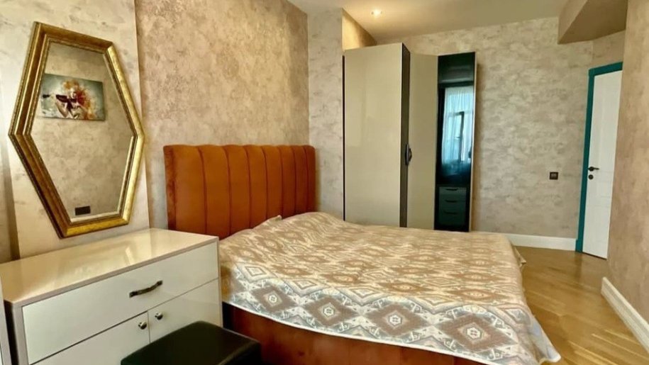 Satılır 3 otaqlı yeni tikili, 110 m², İnşaatçılar m.-7