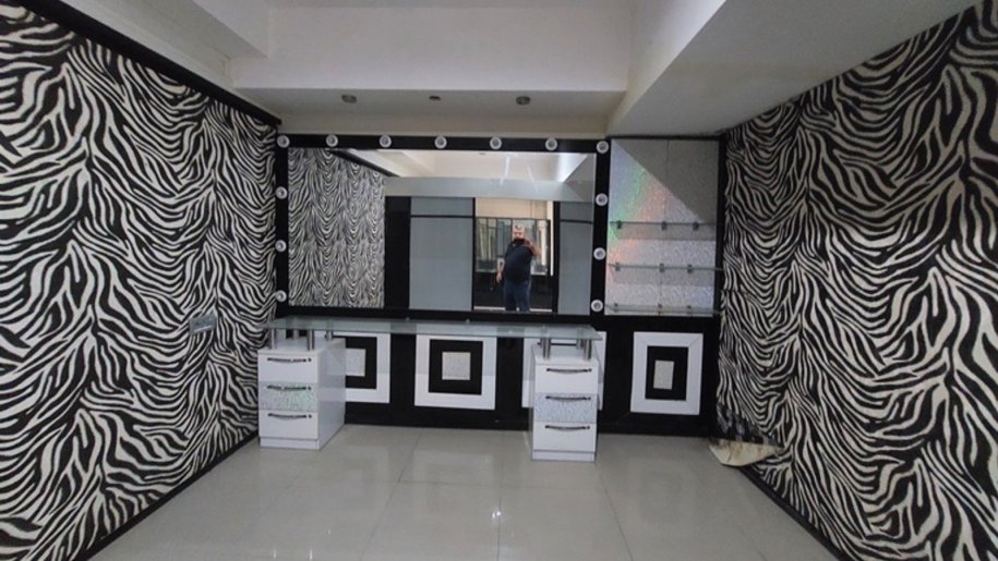 300 m<sup>2</sup> obyekt satılır, Memar Əcəmi m.-7