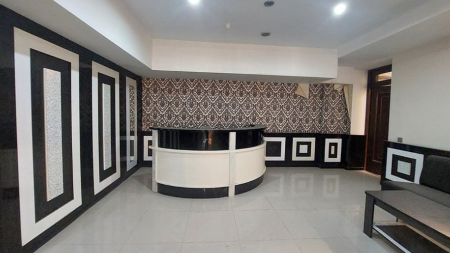 300 m<sup>2</sup> obyekt satılır, Memar Əcəmi m.-16