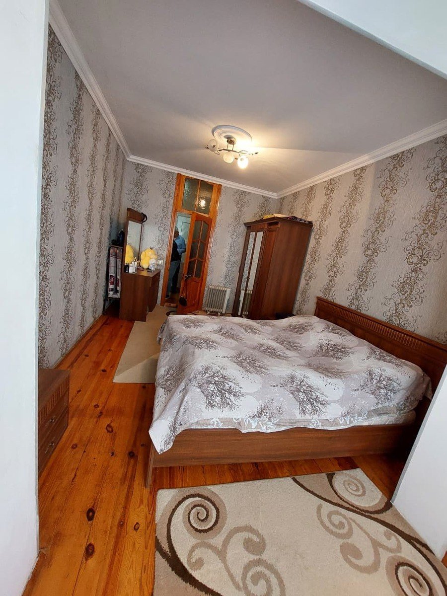 Satılır 2 otaqlı köhnə tikili, 65 m², Nəsimi m.-8