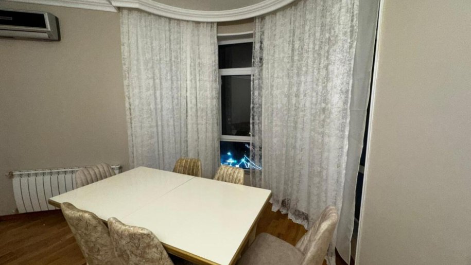 Kirayə verilir 3 otaqlı yeni tikili, 127 m², 20 Yanvar m.-10