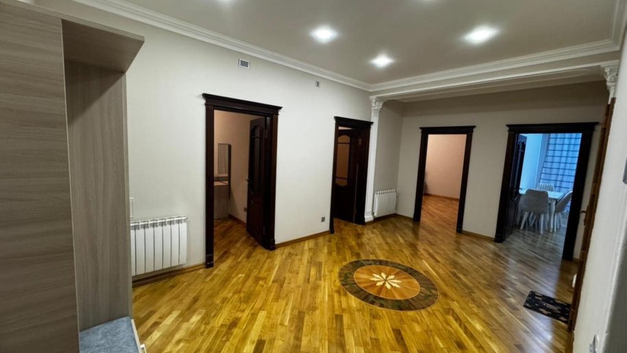 Kirayə verilir 3 otaqlı yeni tikili, 127 m², 20 Yanvar m.-12