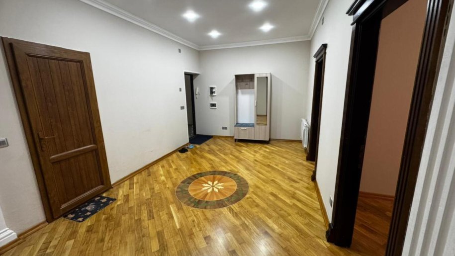 Kirayə verilir 3 otaqlı yeni tikili, 127 m², 20 Yanvar m.-13