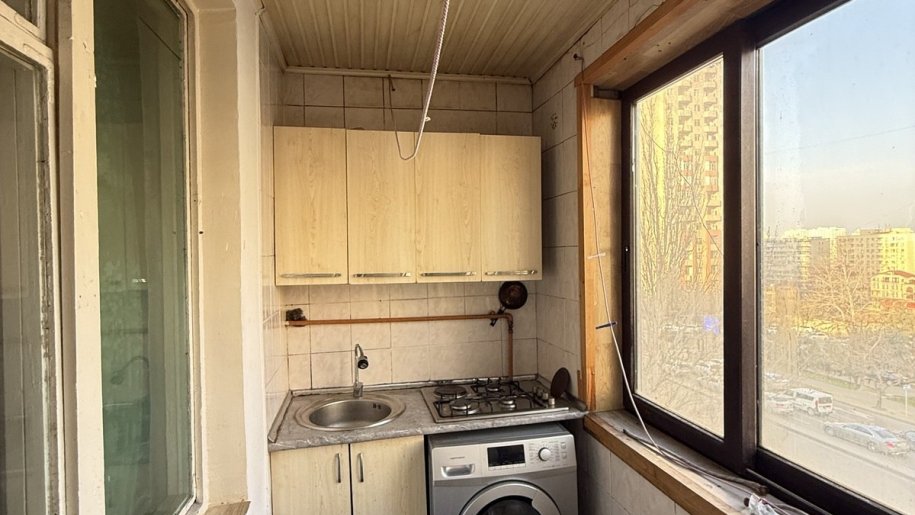 Satılır 2 otaqlı köhnə tikili, 40 m², İnşaatçılar m.-15