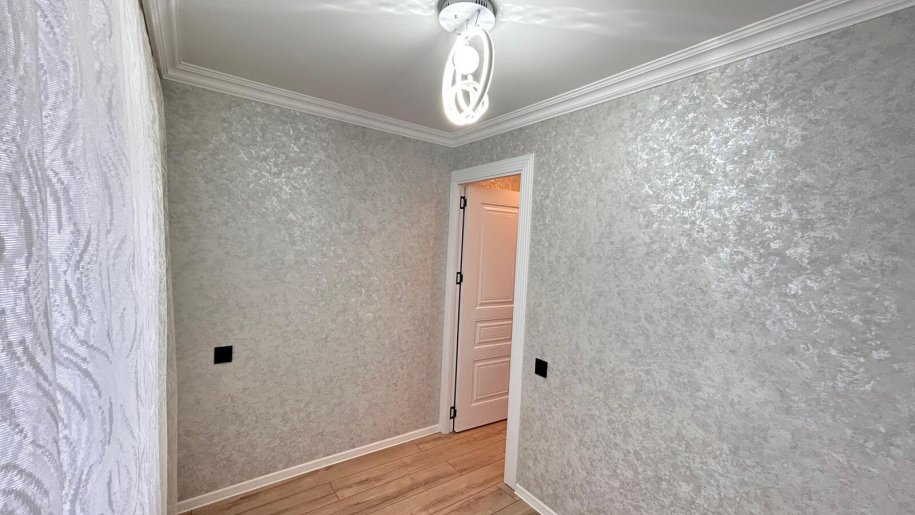 Satılır 3 otaqlı köhnə tikili, 65 m², Xalqlar dostluğu m.-6