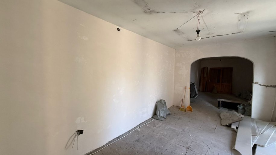 Satılır 4 otaqlı köhnə tikili, 120 m², Neftçilər m.-8