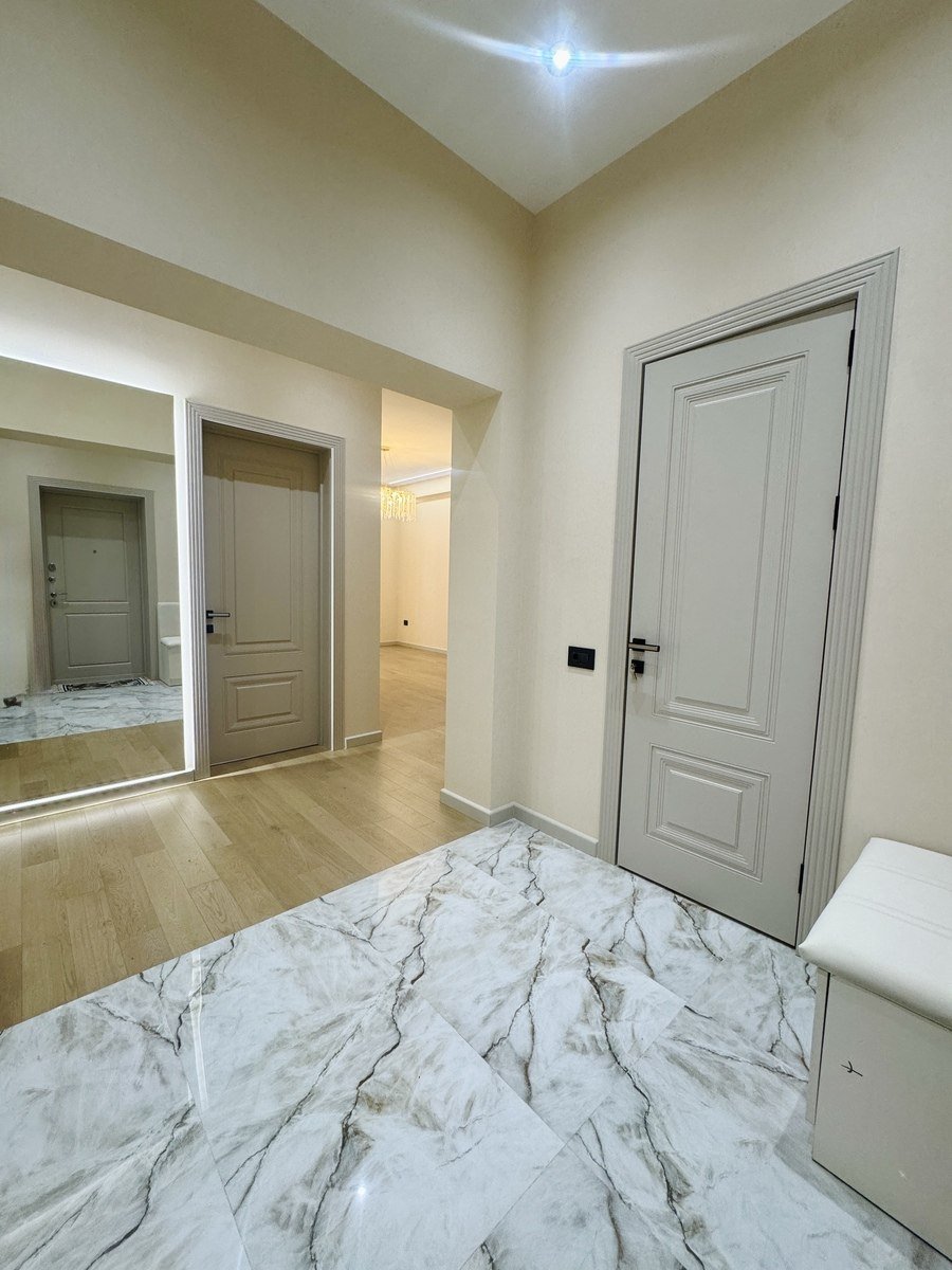 Satılır 2 otaqlı yeni tikili, 68 m², İnşaatçılar m.-7