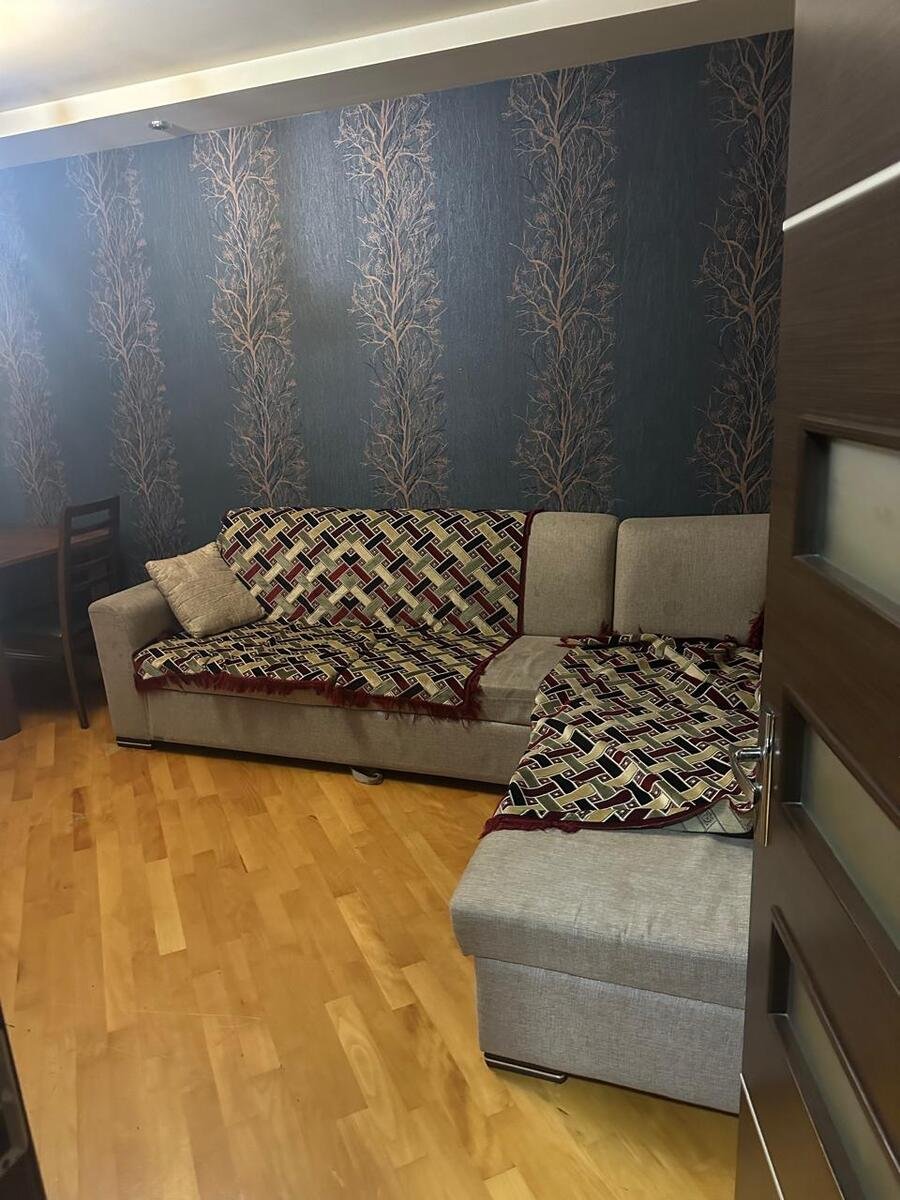 Kirayə verilir 2 otaqlı köhnə tikili, 55 m², Bakıxanov (Razin)-1