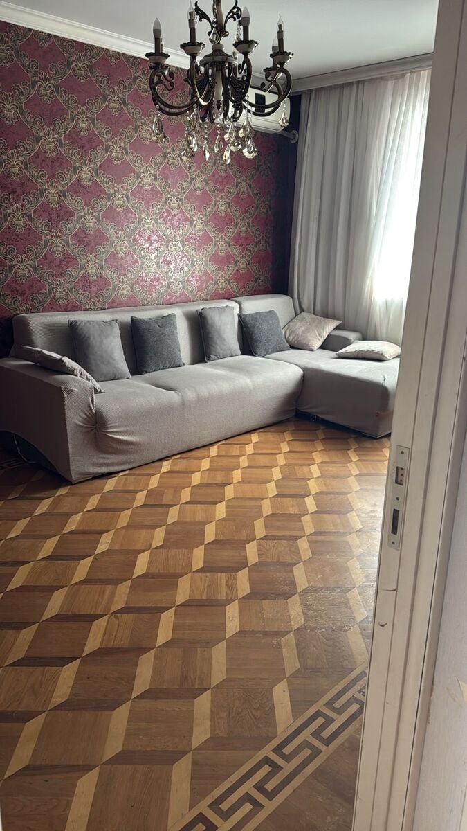 Kirayə verilir 3 otaqlı köhnə tikili, 72 m², Elmlər Akademiyası m.-1