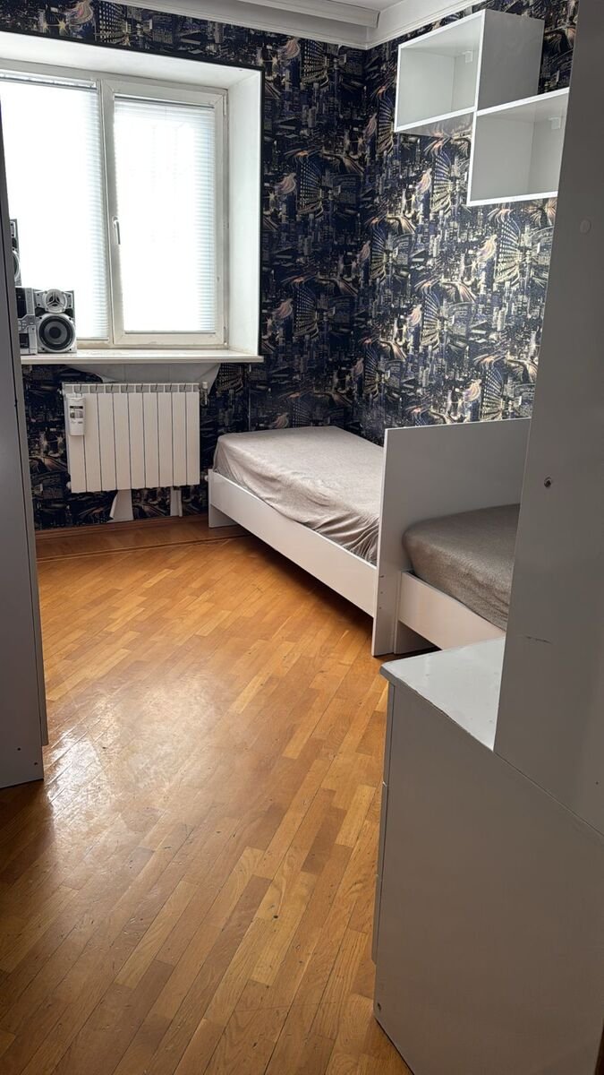 Kirayə verilir 3 otaqlı köhnə tikili, 72 m², Elmlər Akademiyası m.-2