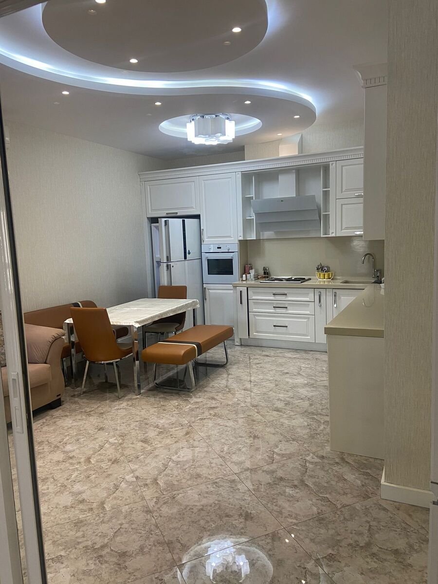 Kirayə verilir 4 otaqlı yeni tikili, 200 m², Nizami m.-5