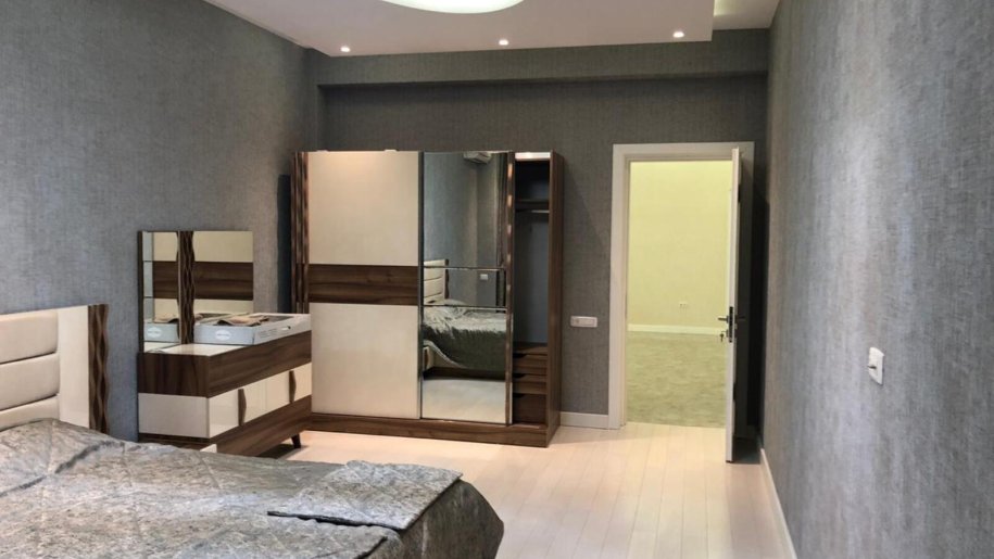 Kirayə verilir 4 otaqlı yeni tikili, 200 m², Nizami m.-11