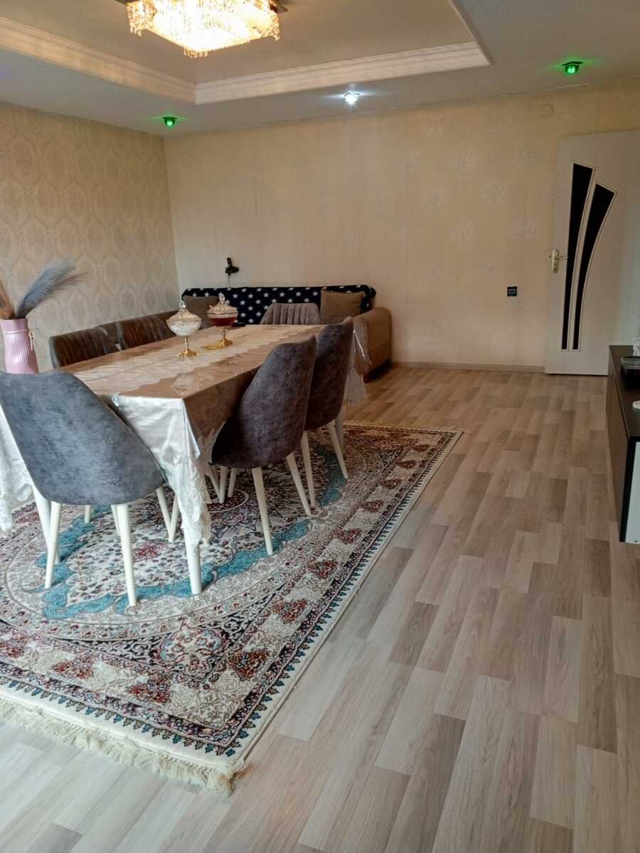 Satılır 3 otaqlı köhnə tikili, 103 m², Elmlər Akademiyası m.-1