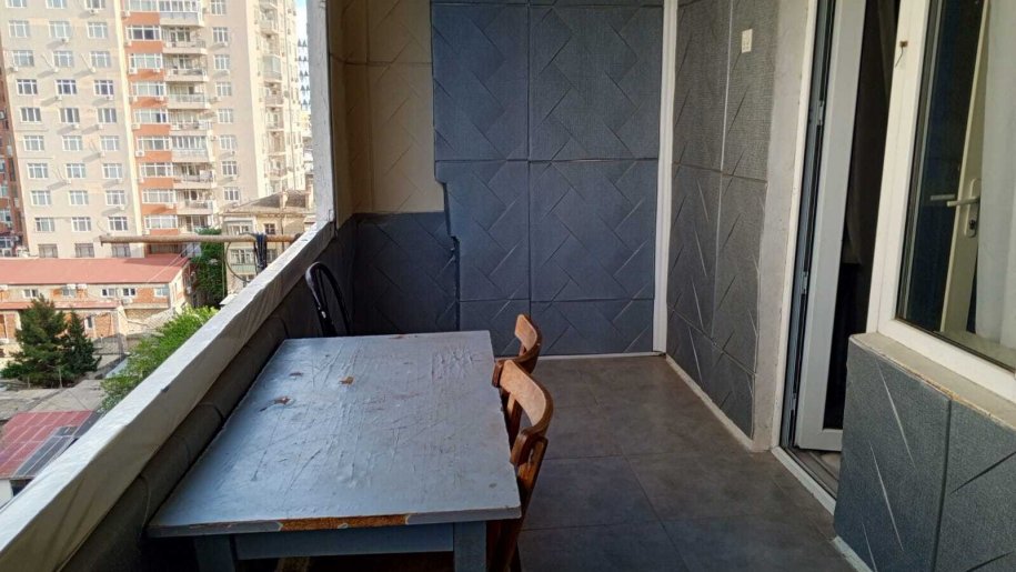 Satılır 3 otaqlı köhnə tikili, 103 m², Elmlər Akademiyası m.-9