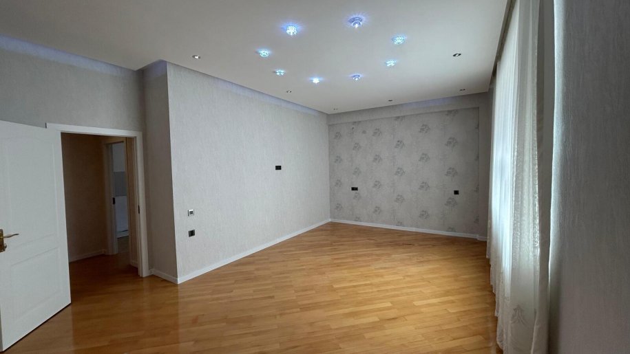 Satılır 4 otaqlı yeni tikili, 140 m², Elmlər Akademiyası m.-6