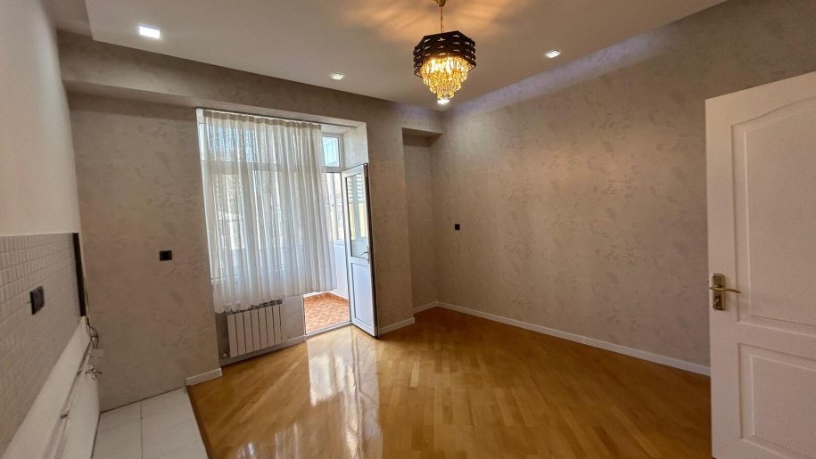 Satılır 4 otaqlı yeni tikili, 140 m², Elmlər Akademiyası m.-7