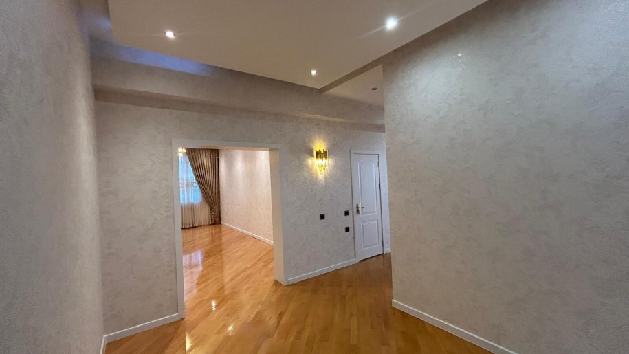 Satılır 4 otaqlı yeni tikili, 140 m², Elmlər Akademiyası m.-13