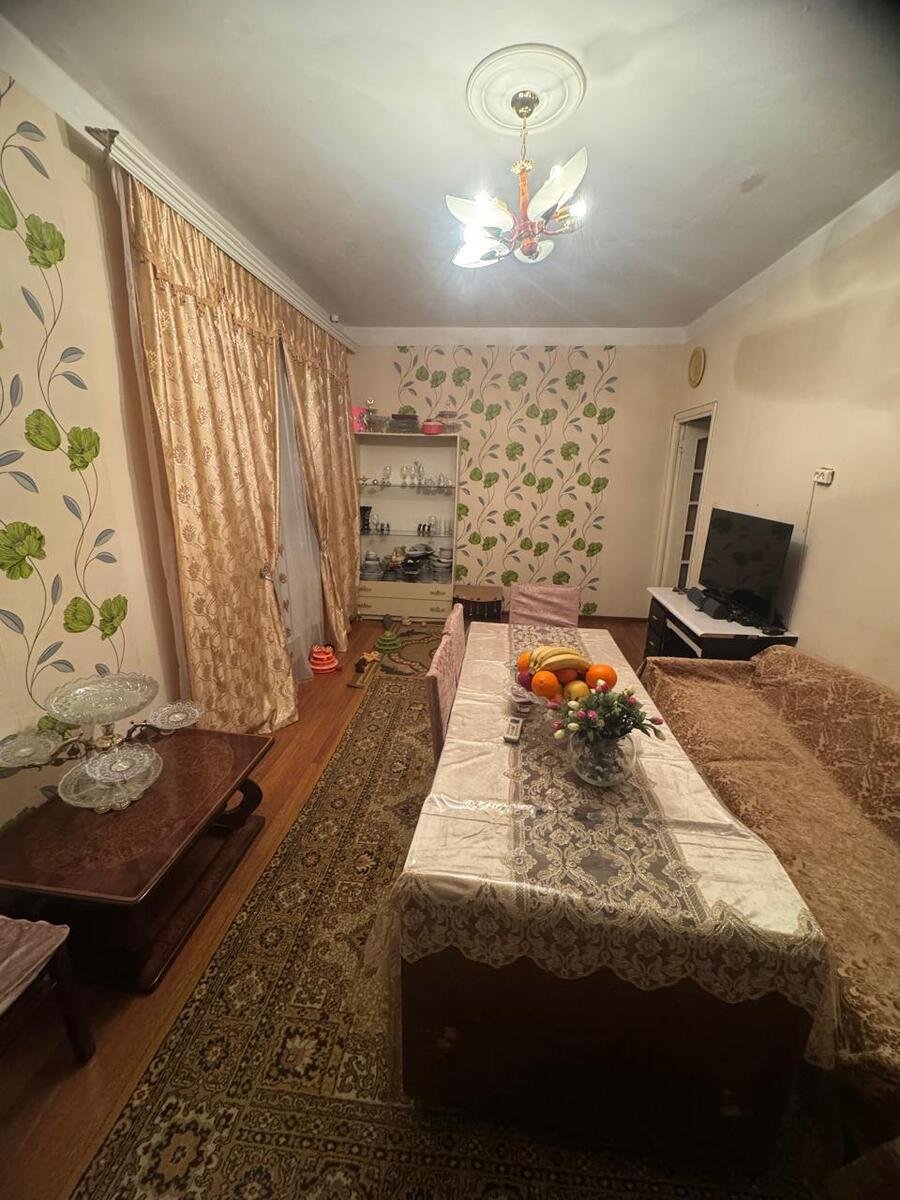 Satılır 2 otaqlı köhnə tikili, 65 m², Azadlıq Prospekti m.-2