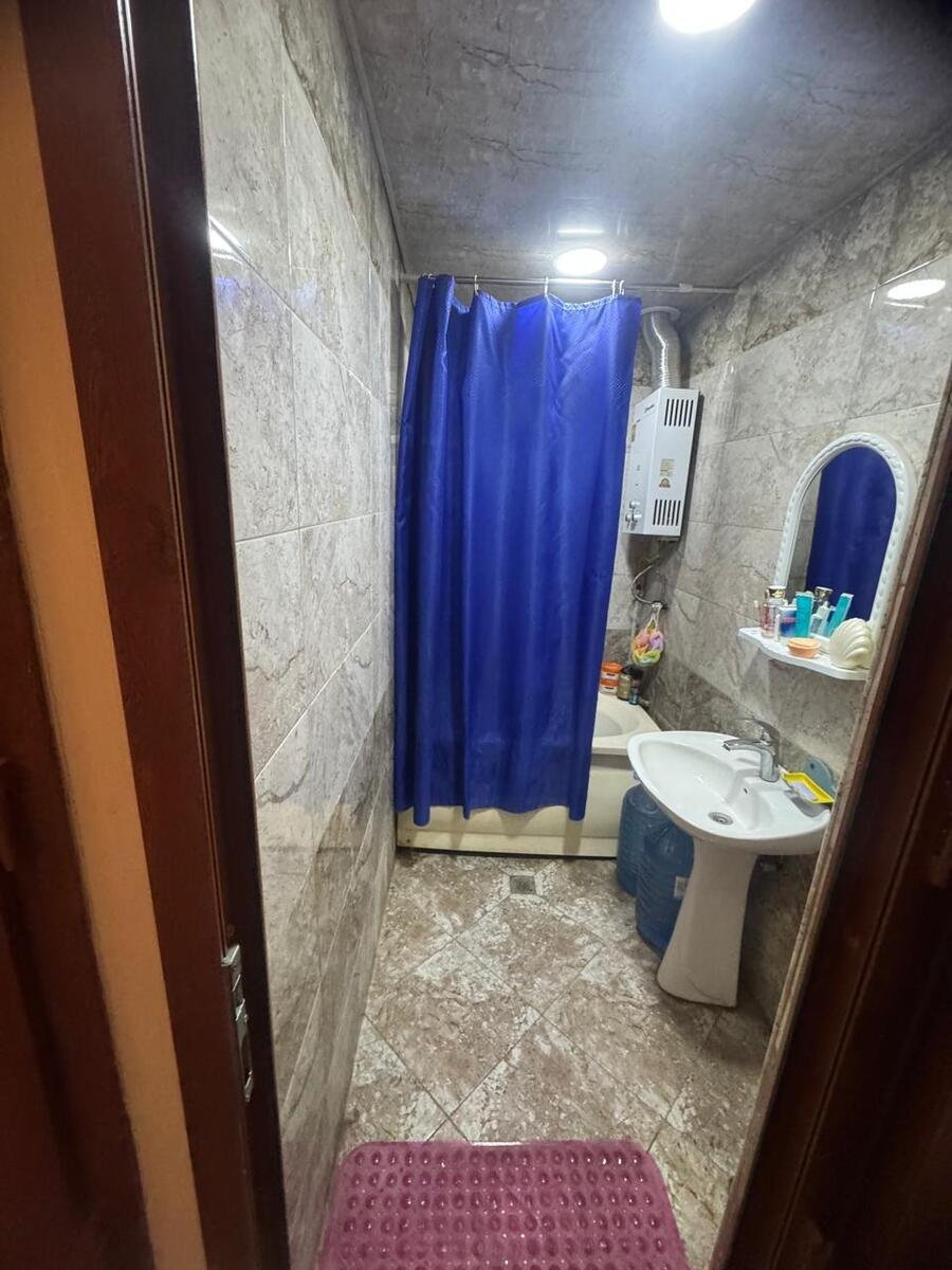 Satılır 2 otaqlı köhnə tikili, 65 m², Azadlıq Prospekti m.-5