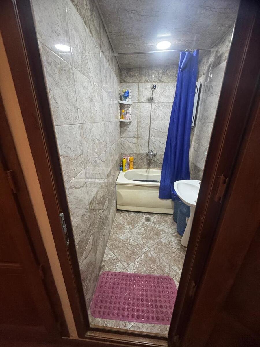 Satılır 2 otaqlı köhnə tikili, 65 m², Azadlıq Prospekti m.-6